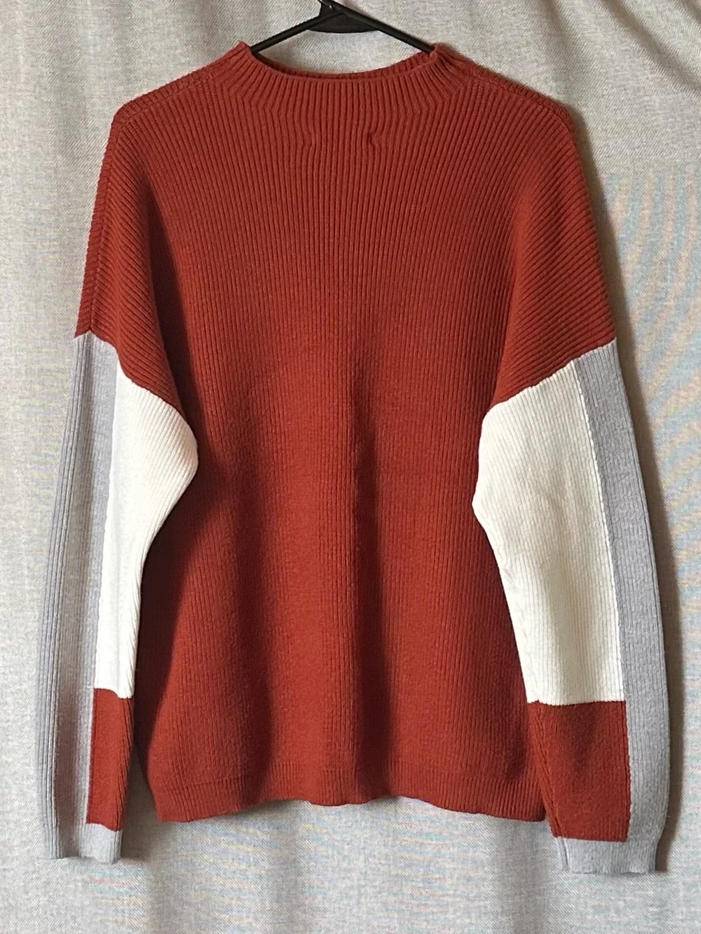 Roolee•colorblock mock-neck sweater•large•viscose blend•rust orange/cream/gray